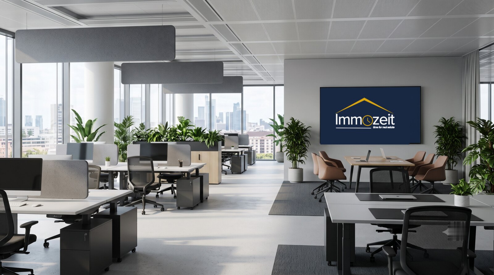 Arbeiten bei Immozeit Verwertung – modernes Büro mit dem Immozeit-Logo auf dem Präsentationsbildschirm